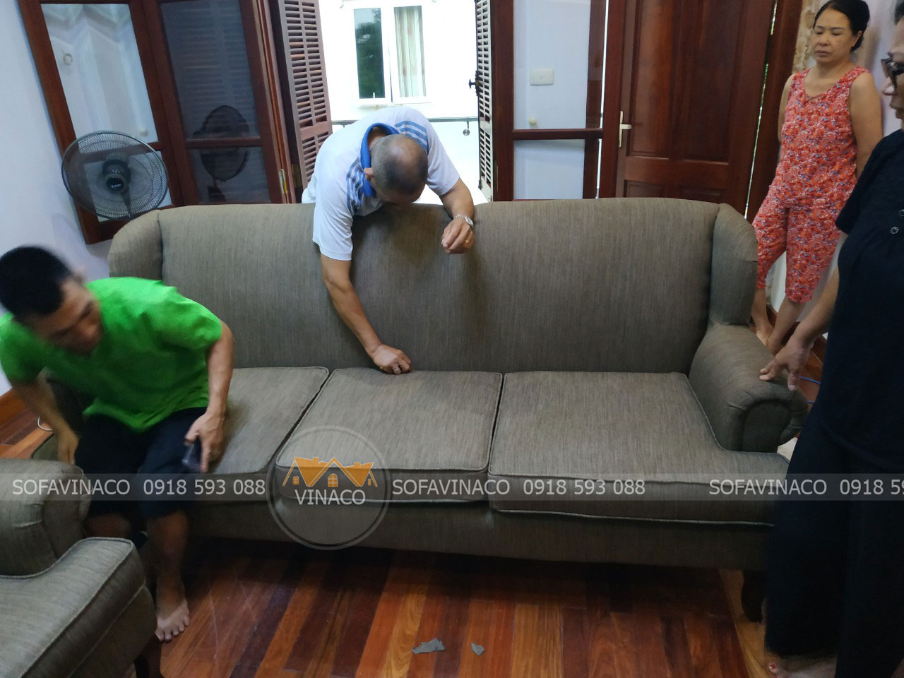 Công trình thay vỏ ghế sofa cho cô Hạnh ở đường Nguyễn Văn Thạnh, quận 9